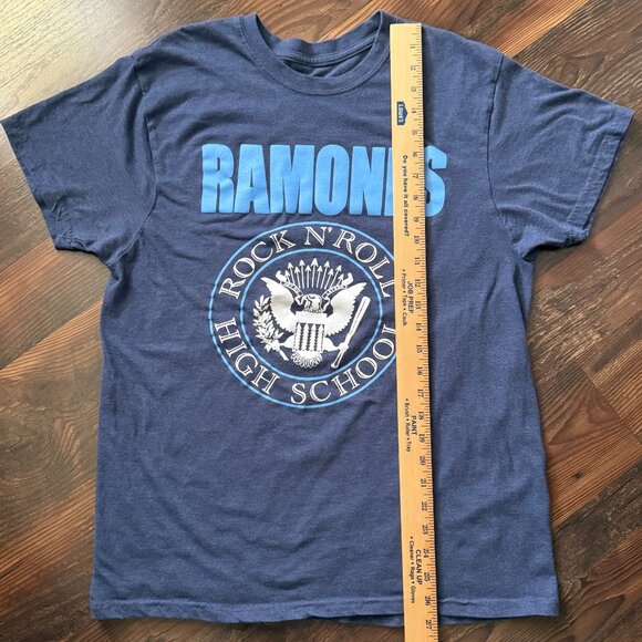 Ramones "Rock N' Roll High School" T-Shirt - Size XL - Picture 4 of 6